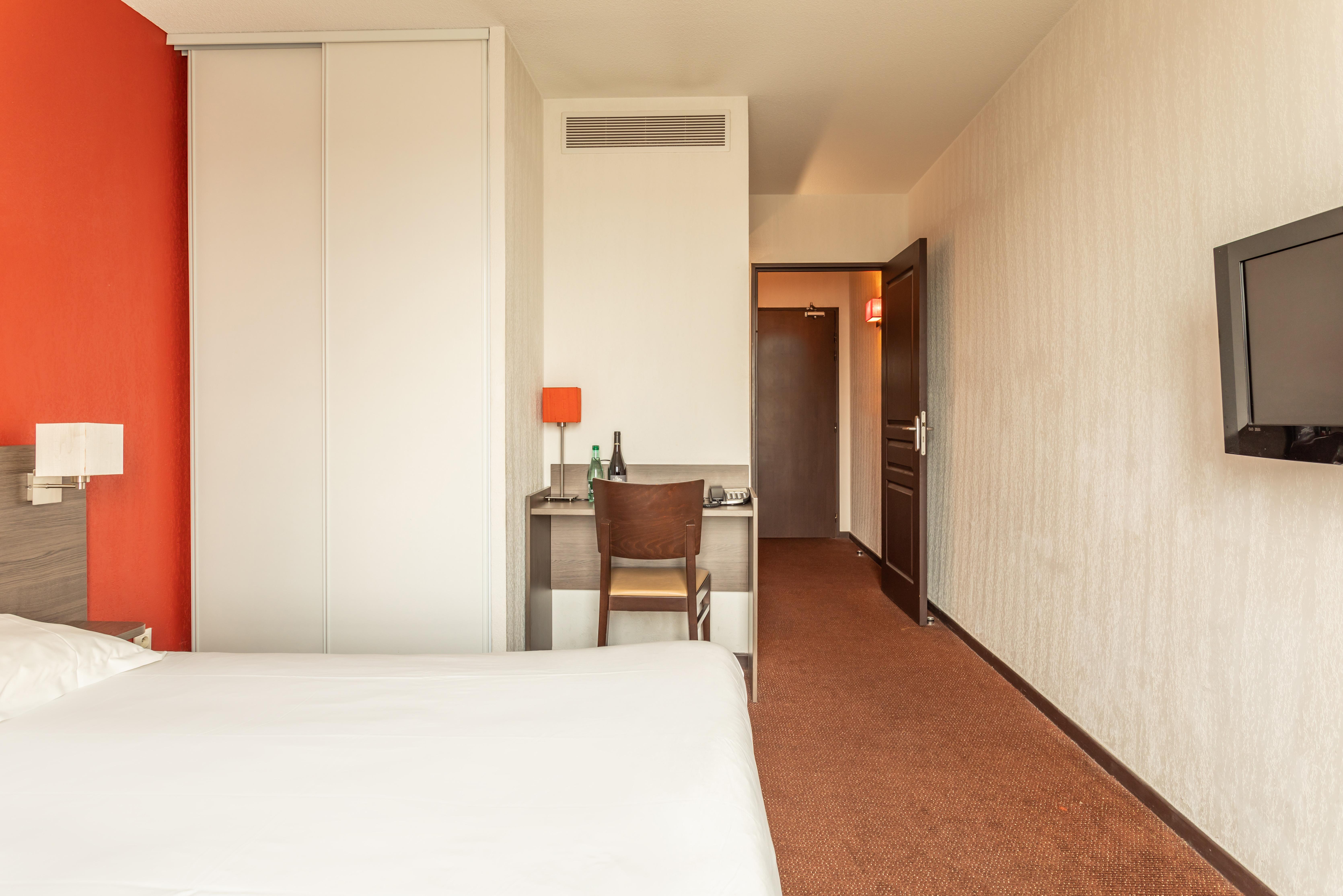 Comfort Aparthotel Nimes Centre Екстер'єр фото