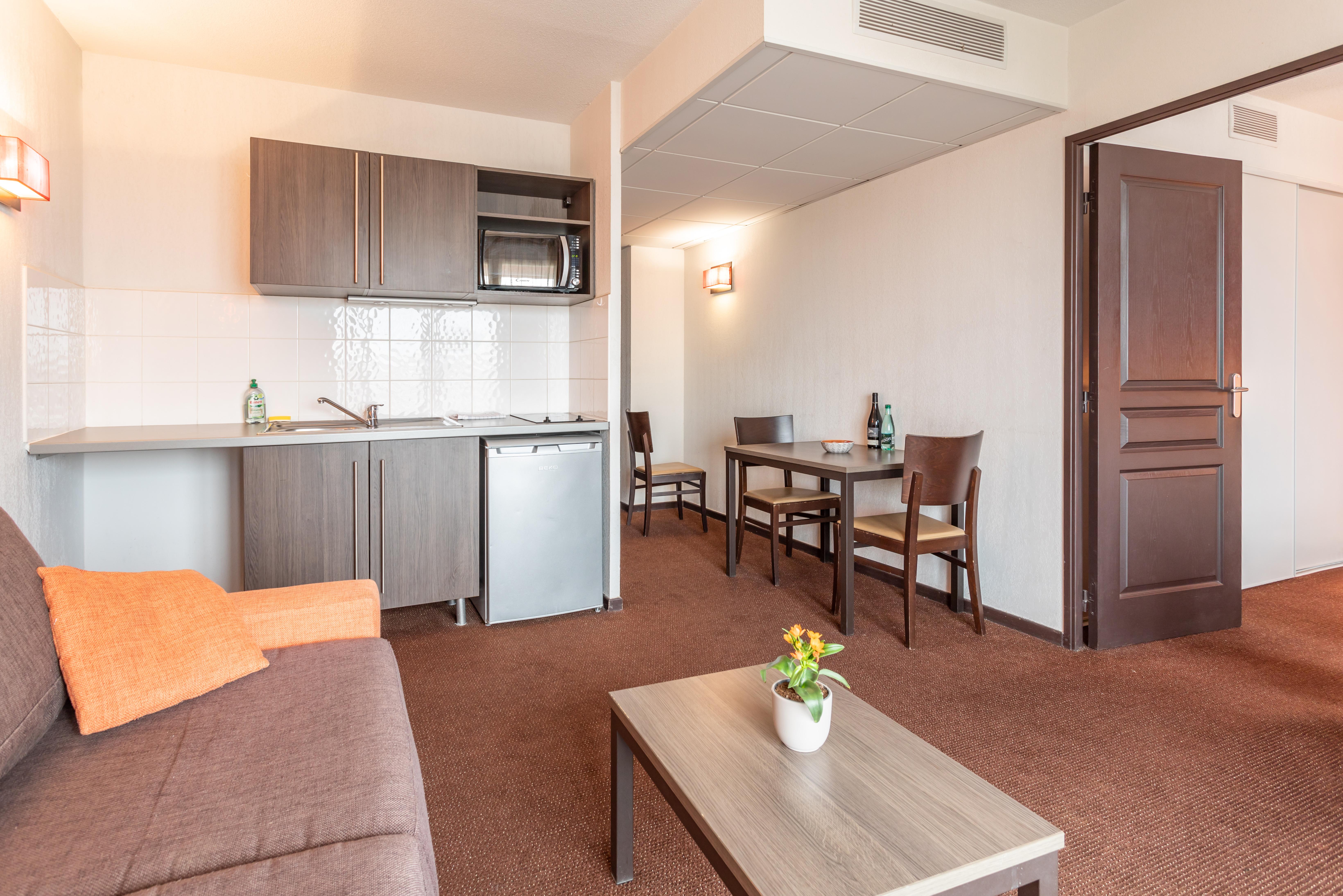 Comfort Aparthotel Nimes Centre Екстер'єр фото